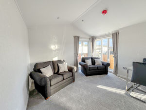 Photo 9- click for photo gallery